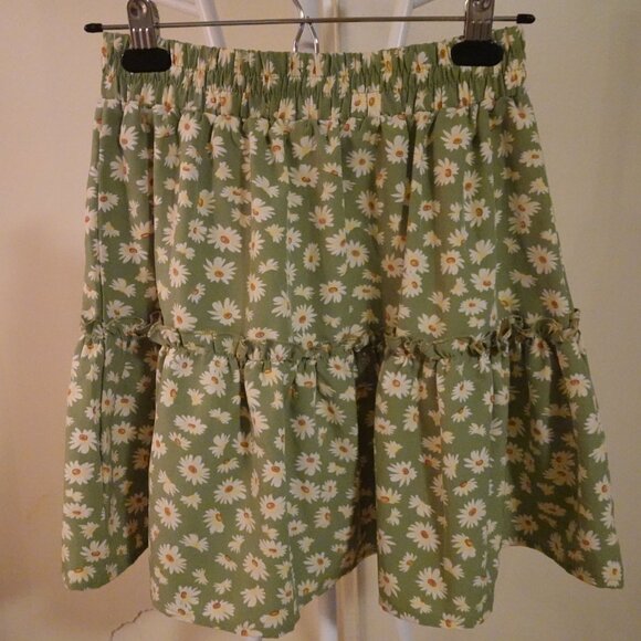 Amazon Fashion Ruffle Miniskirt Size Extra Small - Picture 5 of 5